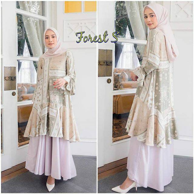 Lalita Tunik Wearing Klamby