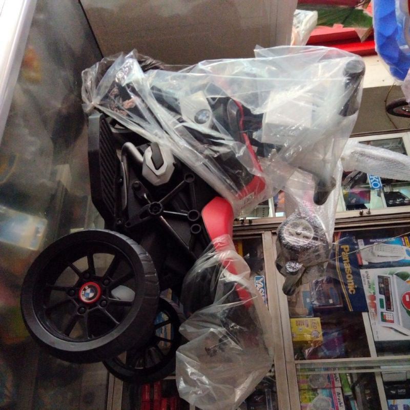 sepeda motor trail aki