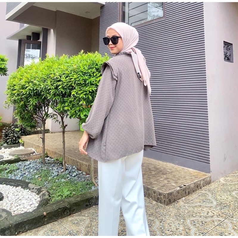 Puffy Crincle Blouse Wanita  / Blouse Salur Wanita / Blouse Kerja Wanita-KINAN GREY