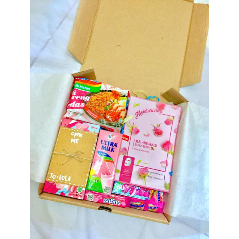 

gift box/hampers/kado ulang tahun/wisuda/anniversary/monthsarry