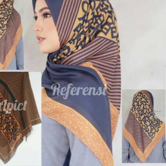 IWI HIJAB SEGIEMPAT VOAL DEENAY KW MOTIF BRIEF NAVY terbaru ««