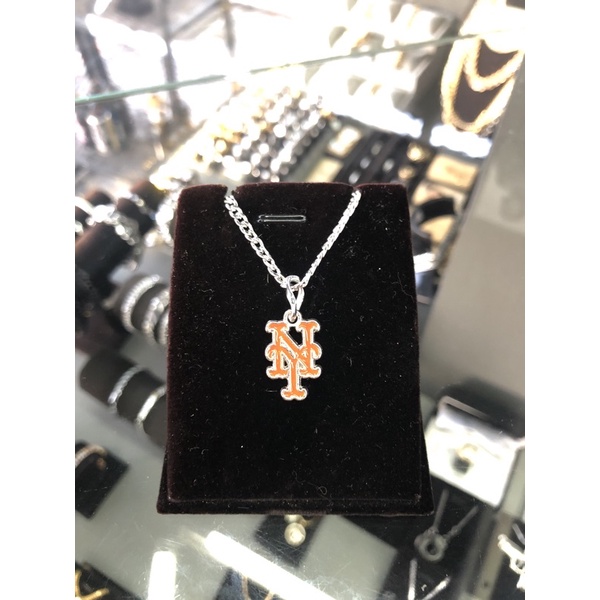 NY NECKLACE PENDANT