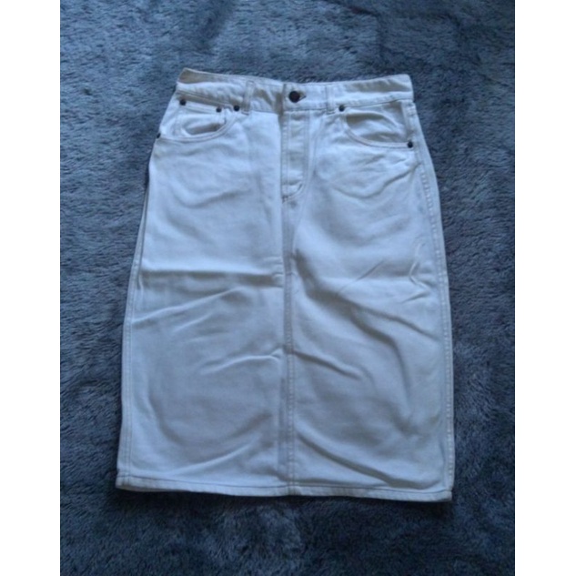denim skirt white