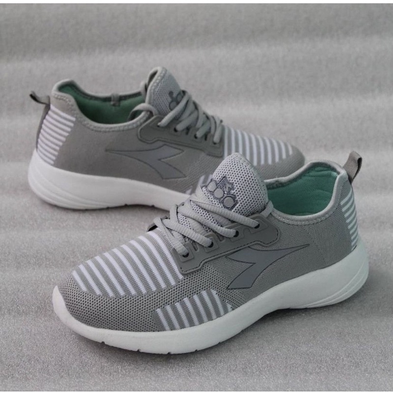 DISKON 70% ORIGINAL STORE SEPATU RUNNING WANITA SEPATU OLAHRAGA GIRL DIADORA JEZZA GREY GARANSI ORI