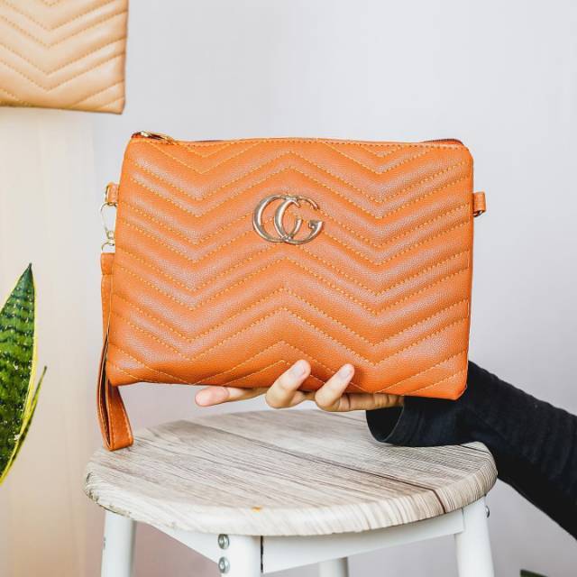 Tas selempang / Clutch CG caviar
