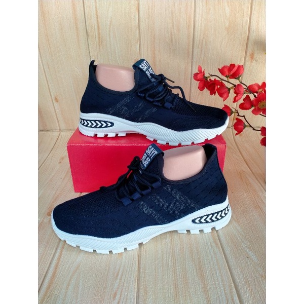 Fashion sepatu import pria