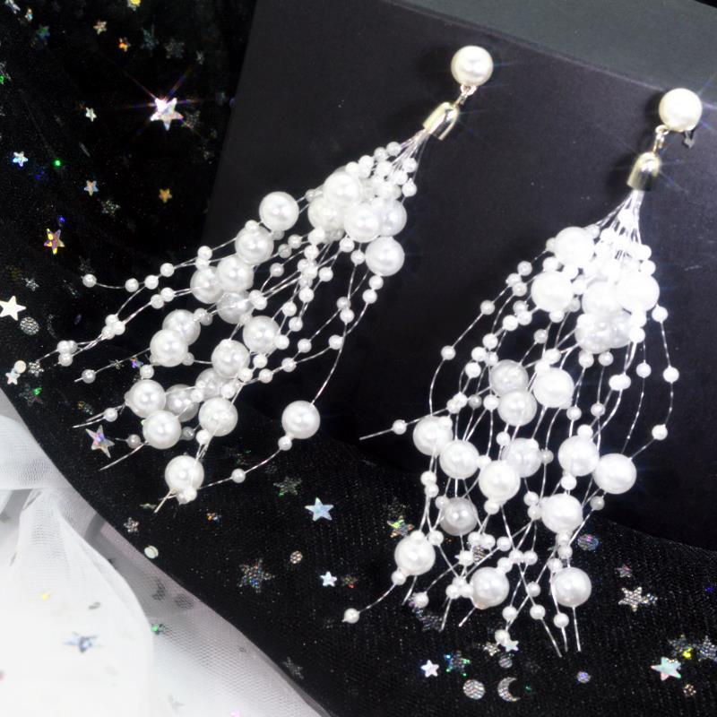 Anting Rumbai Panjang Aksen Mutiara Imitasi Warna Putih Gaya Korea Untuk Wanita