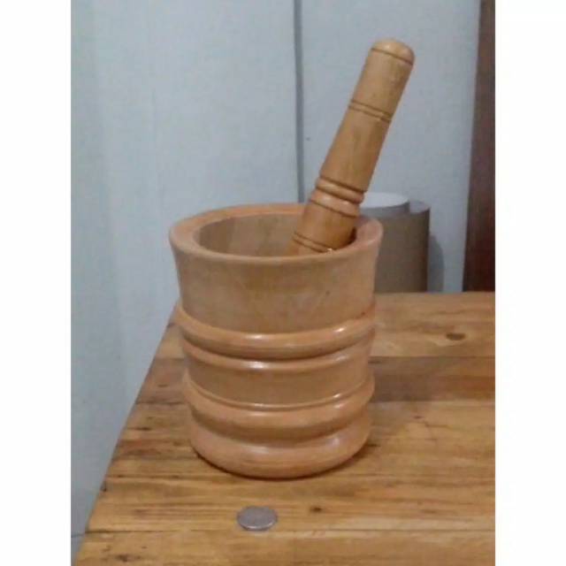 Lumpang Kayu Alat Penumbuk Rujak Beras Bumbu
