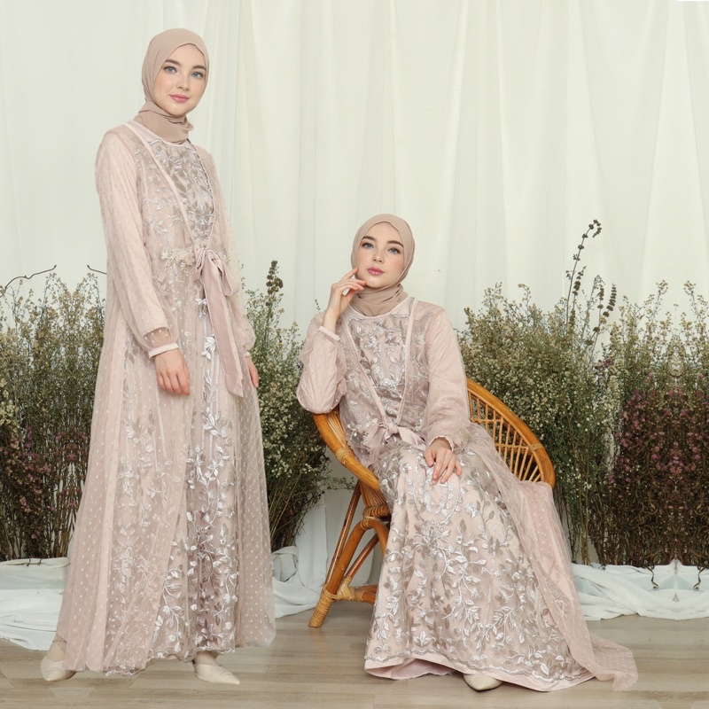 Elyana Dress nude