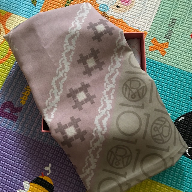 Mina scarf ria miranda