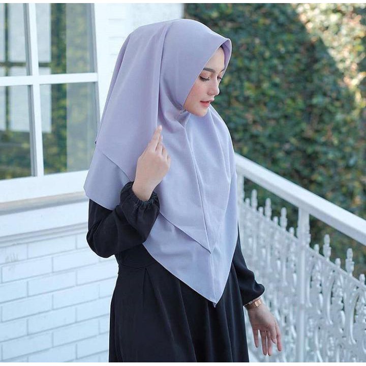 Fashion Muslim adeva segitiga //  1 kg = 16 pc // jilbab instan segi 3 polycotton/doubel hycon /