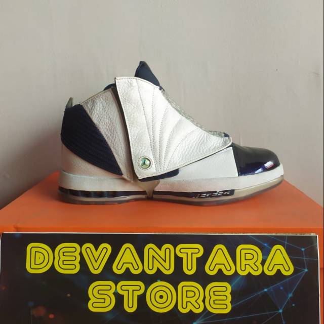 NIKE AIR JORDAN RETRO 16 sepatu basket tipe