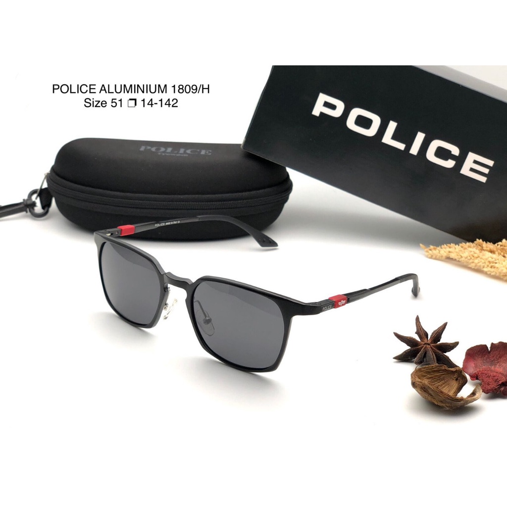 KACAMATA SPORT PRIA POLICE 1809 LENSA POLARIZED PREMIUM FRAME TITANIUM