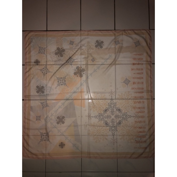 Preloved kinaya scarf