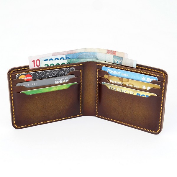 Dompet Pria DIB2L Full Kulit Asli Brushh Off 8 Slot Kartu Bifold