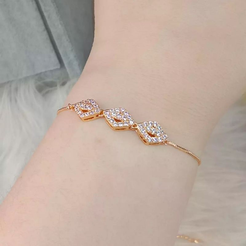 Gelang Titanium Wanita Anti Karat, Anti Alergi, Tahan Lama, Di Jamin REALPICT 100% Dan  High Quality, Gelang Serut Gold