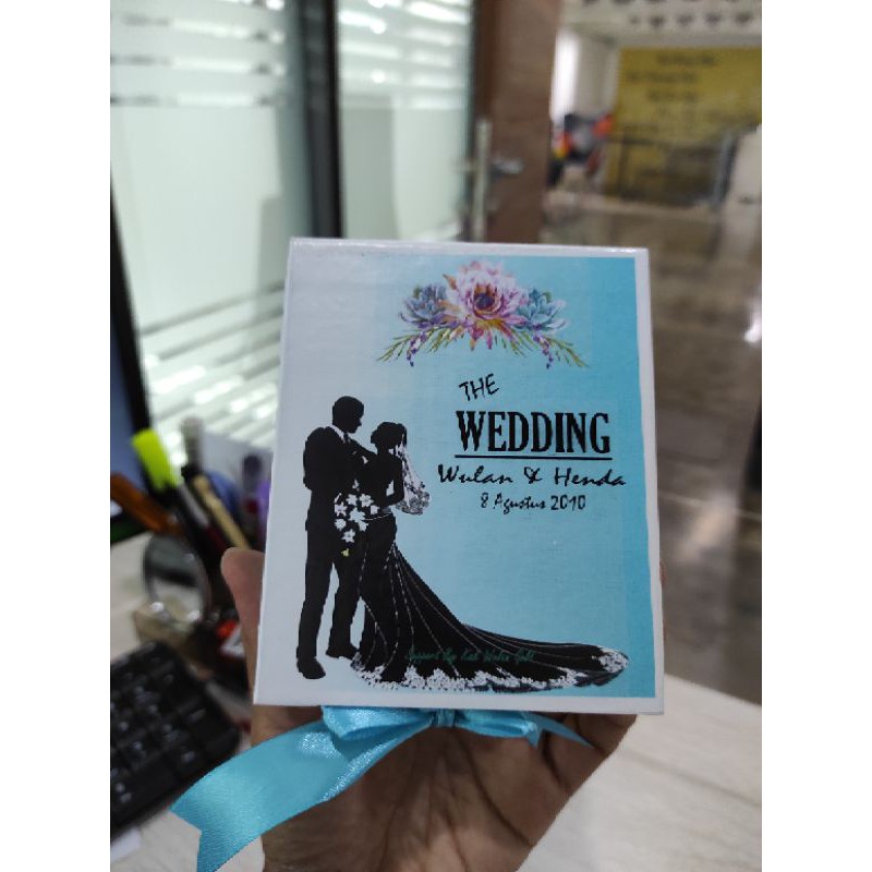 

Gift Box sovenir minigold model pita