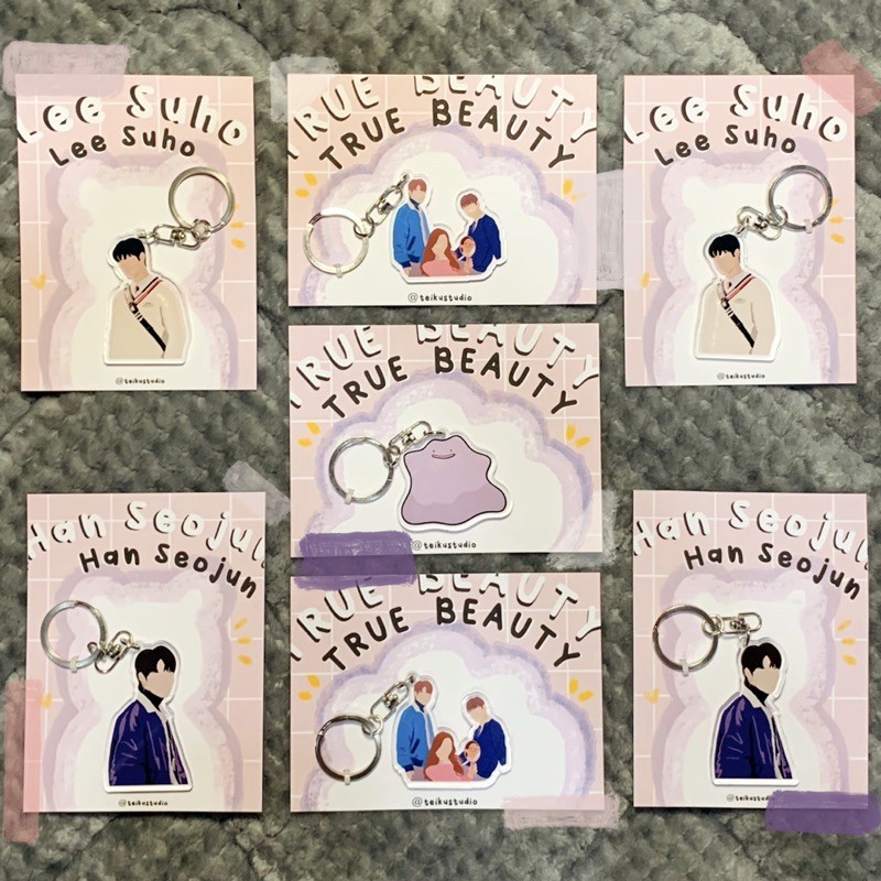 TRUE BEAUTY Keychain by Teiku Studio