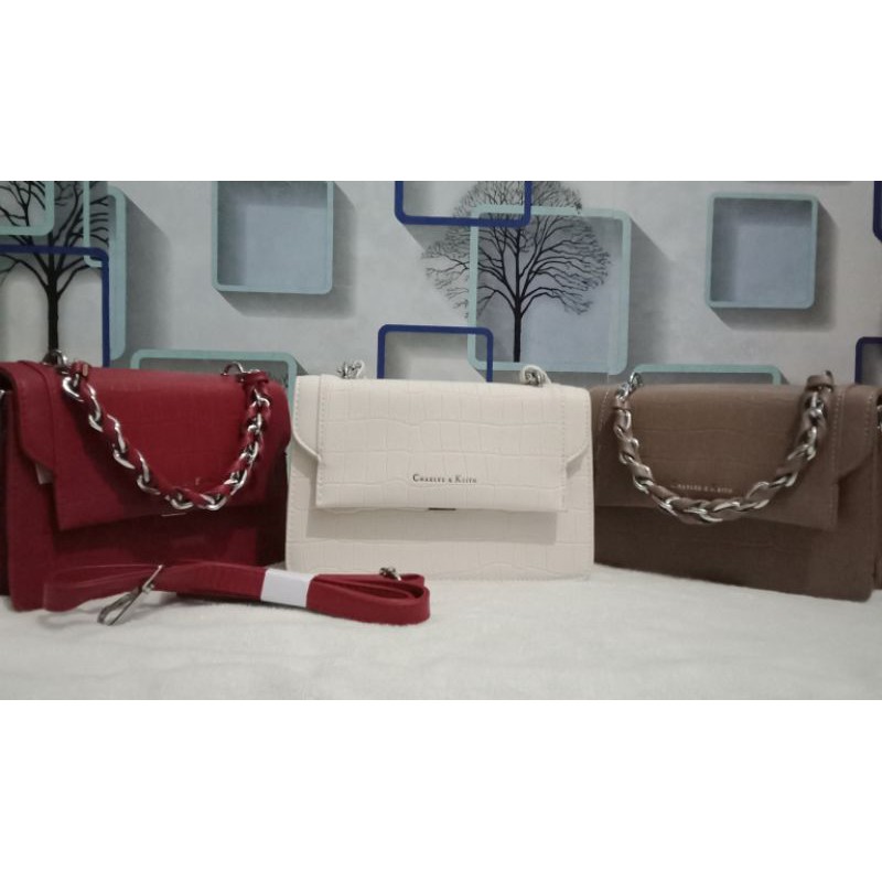 Tas charles & keith import