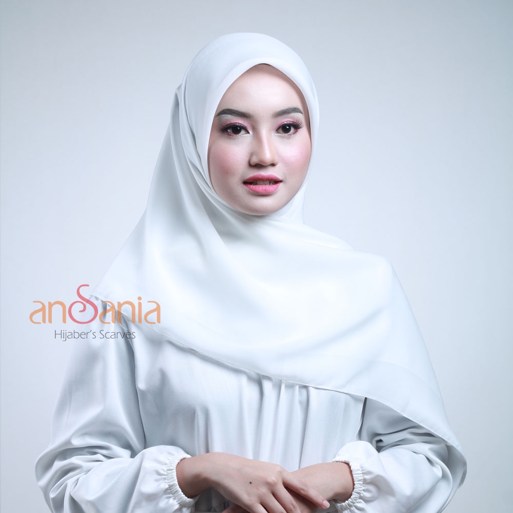 Ansania - Hijab Bella Square Ansania Kerudung Segi Empat Polos Seri Warna A / Xtra - Jilbab Pollycotton Premium Kerudung Segi Empat Hijab-Putih