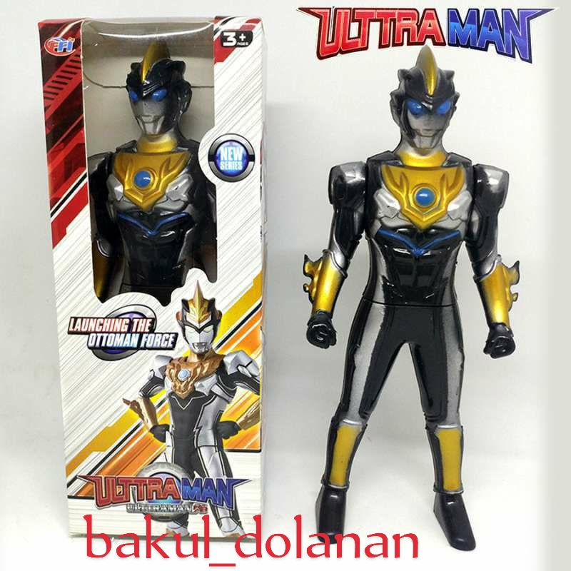 Mainan robot ultraman kecil