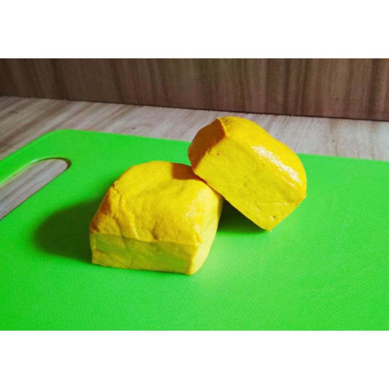 

TAHU KUNING ISI 10 PCS