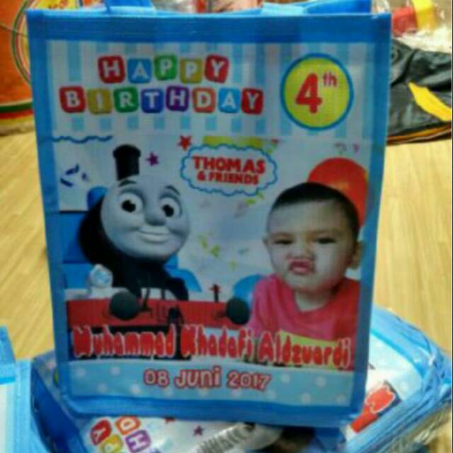 

Tas souvenir ulang tahun murah