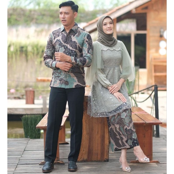 LUNA KEBAYA COUPLE BATIK KEBAYA CEWE COWO ARUNIKA SETELAN KEBAYA BAJU SARIMBITAN TUNANGAN BAJU WISUDA TERBARU BAJU TRADISIONAL JAWA COUPLE LEBARAN TERBARU KOPEL COWO CEWE BAJU COUPLE KONDANGAN TERBARU