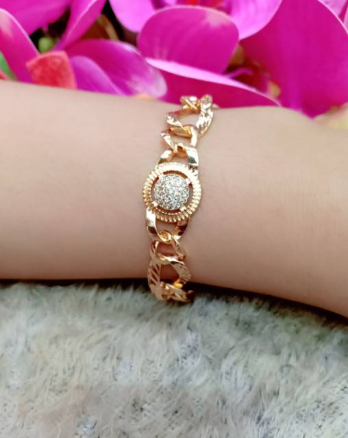 Gelang Mata tiga