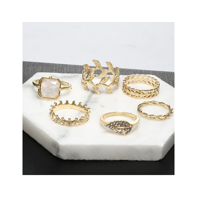 LRC  Cincin Set Fashion Gold Full Diamond Crown Geometric Ring Set Of 6 F45876