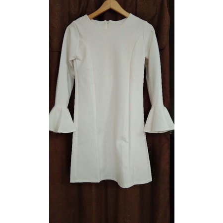 Dress Scuba Putih Lengan Panjang (Baru)