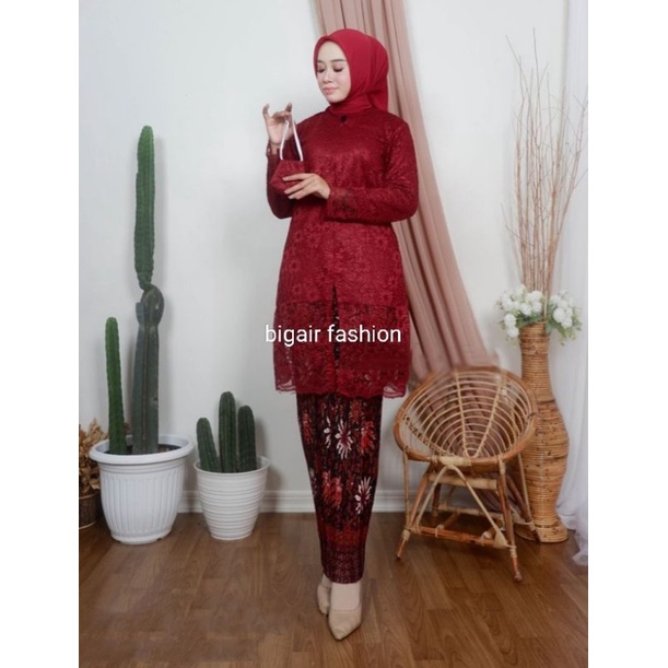 KEBAYA TUNIK BRUKAT MODERN SETELAN KEBAYA TUNIK BRUKAT RESLETING DEPAN KEBAYA TUNIK BRUKAT KEKINIAN KEBAYA TUNIK PESTA KEBAYA WISUDA KEBAYA LAMARAN BY BA