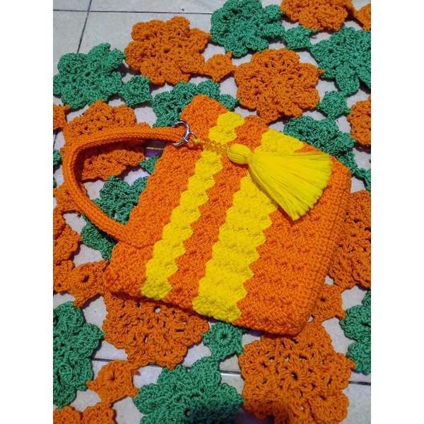 tas rajut mini motif prada