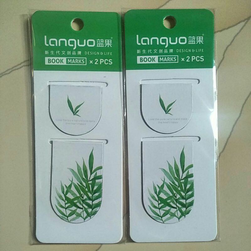 

Pembatas Buku Magnet Daun