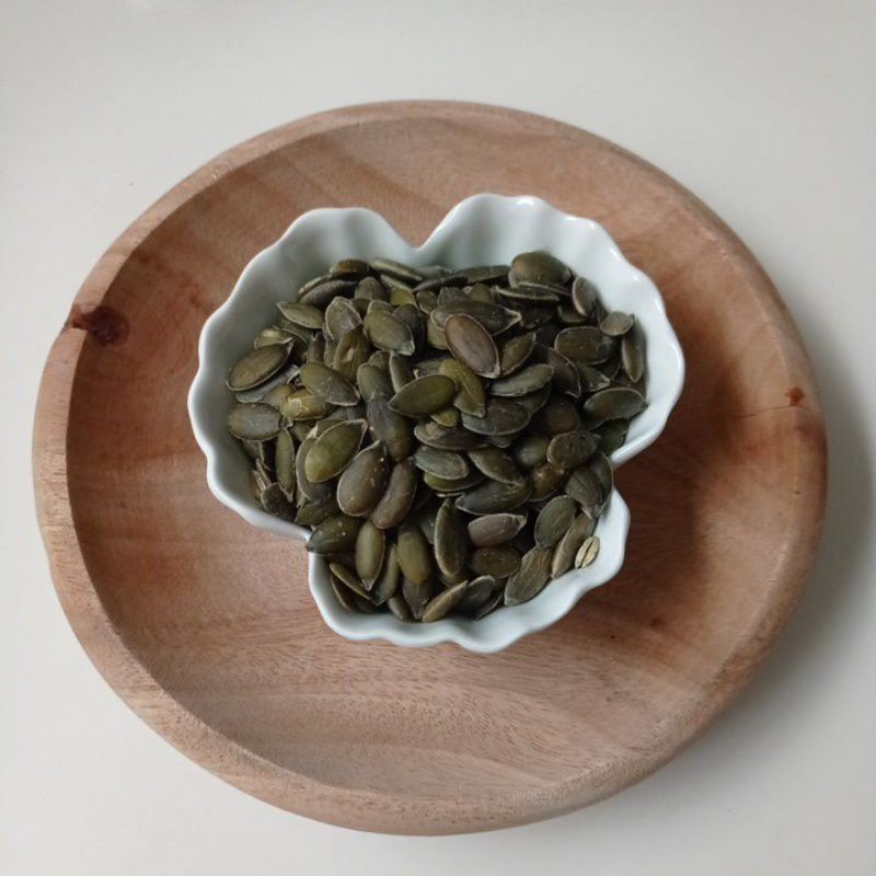 

Roasted Pumpkin seeds 100gr dan 200gr. Kuaci labu oven kemasan klip