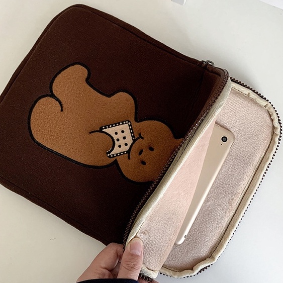 Sleeve Pouch Sarung Tas Bag Case Ipad Tab Tablet Macbook Air Pro Laptop Asus Acer Lenovo HP Huawei 11 12 13 14 15 inch Motif Gambar Beruang Bear Warna Coklat Merah Lucu Cute Murah Korean Model