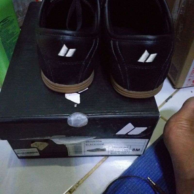 Sepatu Macbeth