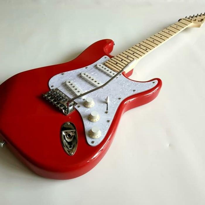 gitar listrik fender stratocaster merah