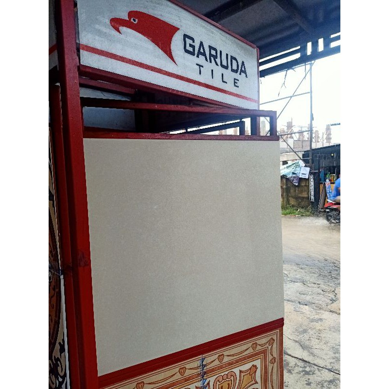 Granit Garuda kw1 cream polos