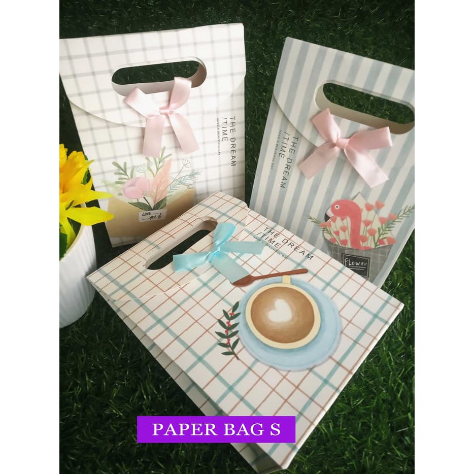 

Paper Bag Motif / Tas Kertas Kado / Tas Ulang tahun - S The Dream