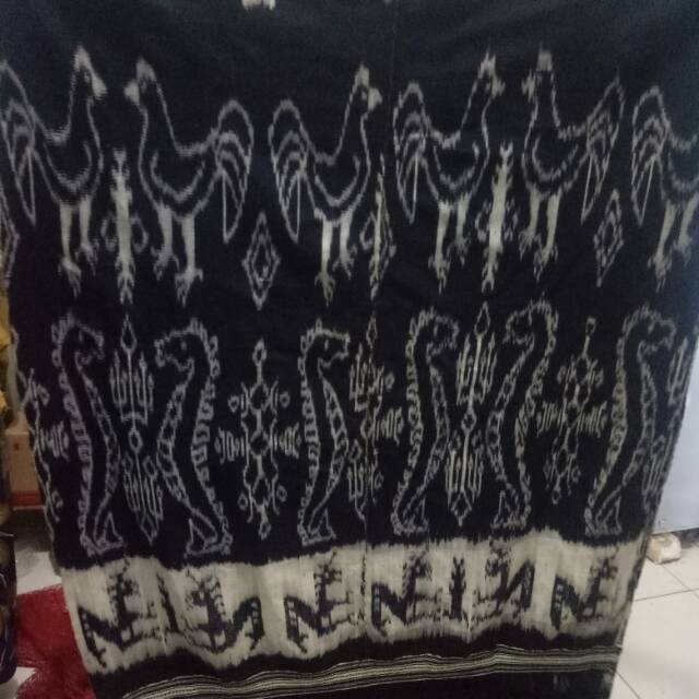 Kain Tenun ikat sumba
