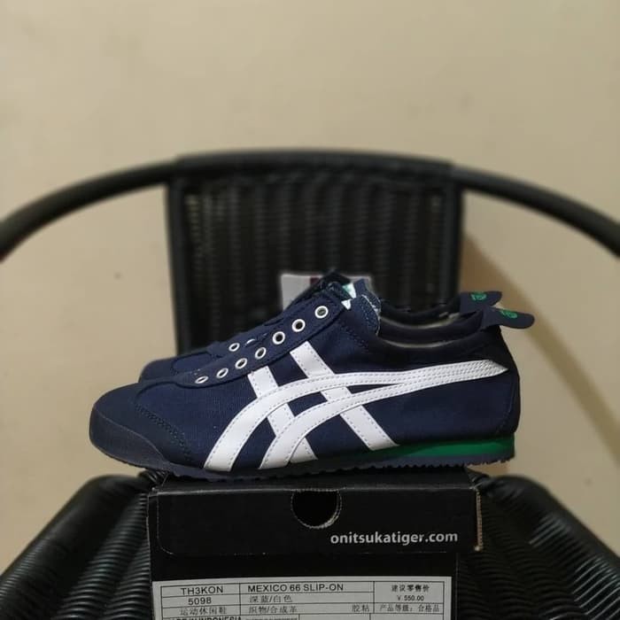 onitsuka biru