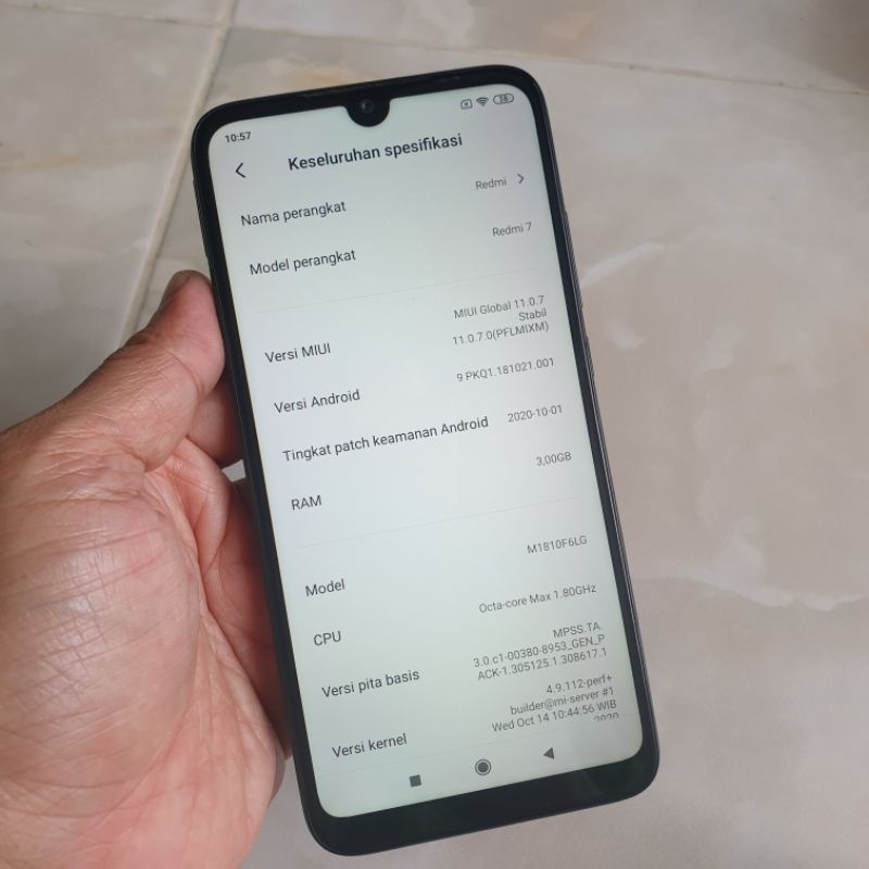 xiaomi redmi 7 3/32 ram 3gb rom 32gb second normal siap pakai