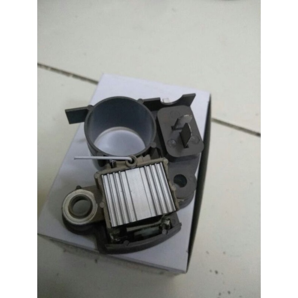 Ic Altenator - ic regulator T120SS lama - T120ss Carbu
