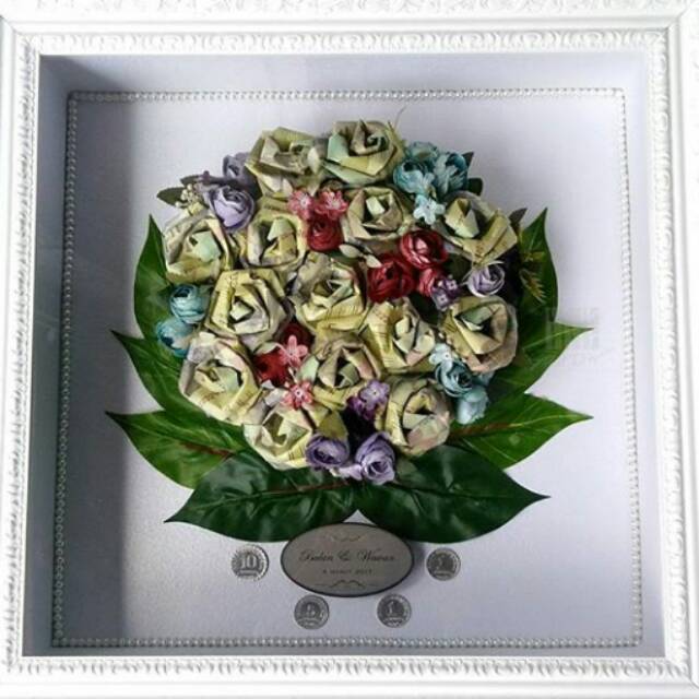 Mahar pernikahan / souvenir / figura mahar / mahar uang hias / bunga bouquet / buket uang kertas 25