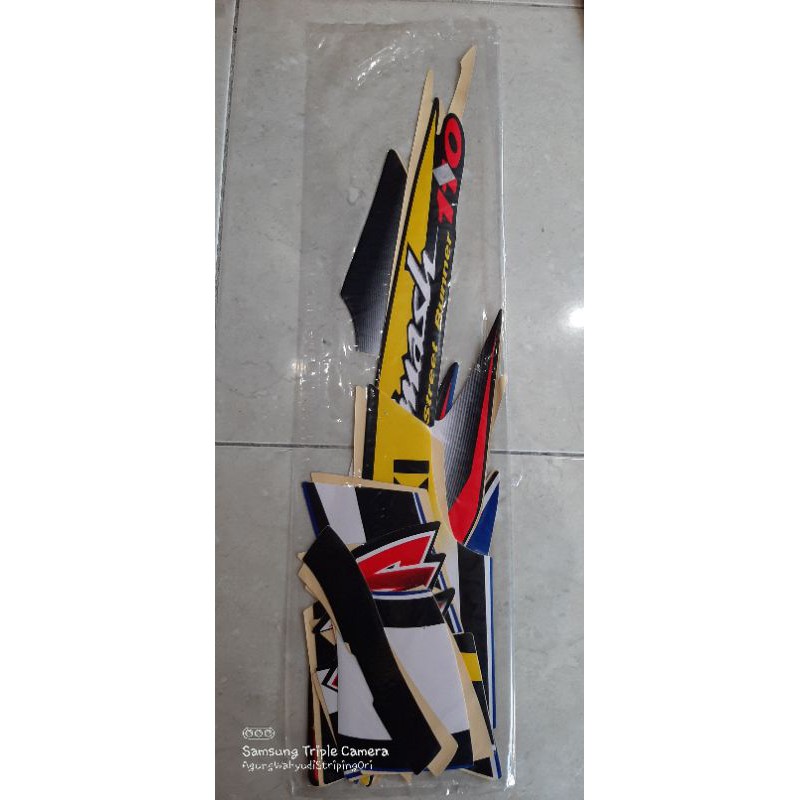 STRIPING LES BODY SUZUKI SMASH 110 SR 2005 BIRU HITAM