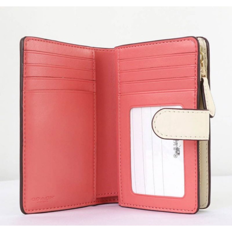 Coach Medium Corner Zip Wallet In Signature With Strawberry (C91838)