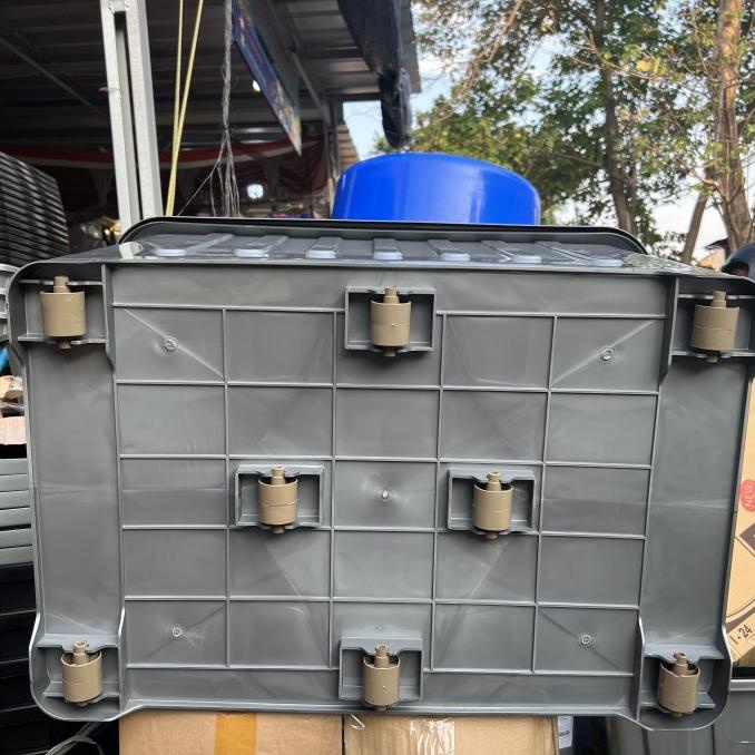 

Harga Gudang Container Box 180 Liter Silver