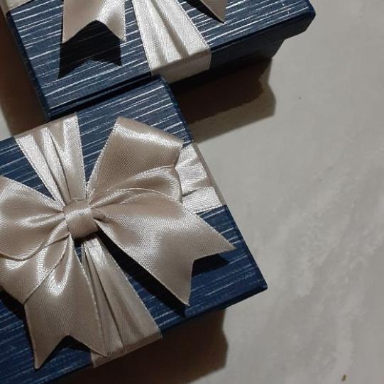 

♟ BOX KADO NAVY HARDBOX BIRU TUA KOTAK KADO ♗