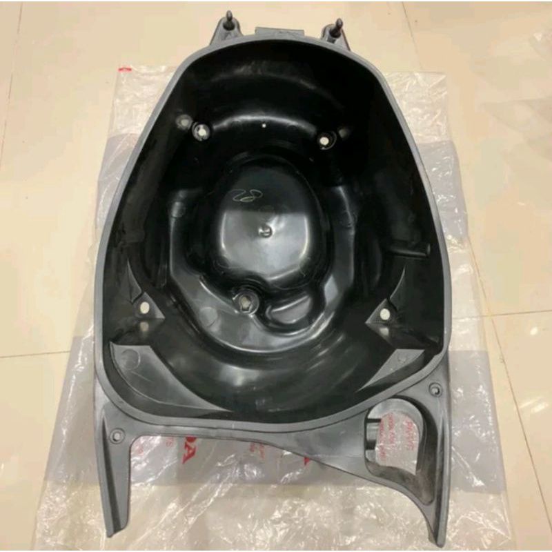 box bagasi Vario 125 old lokal